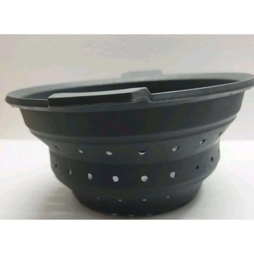 Pampered Chef Collapsible Silicone Colandar, Steamer Pot Insert Gray